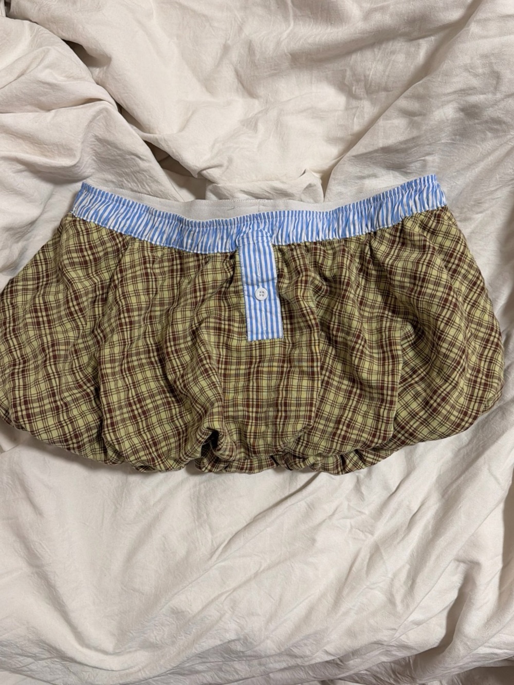 JADED LONDON - Bubble Mini Skirt with Light Blue Waistband - Picture 3 of 4